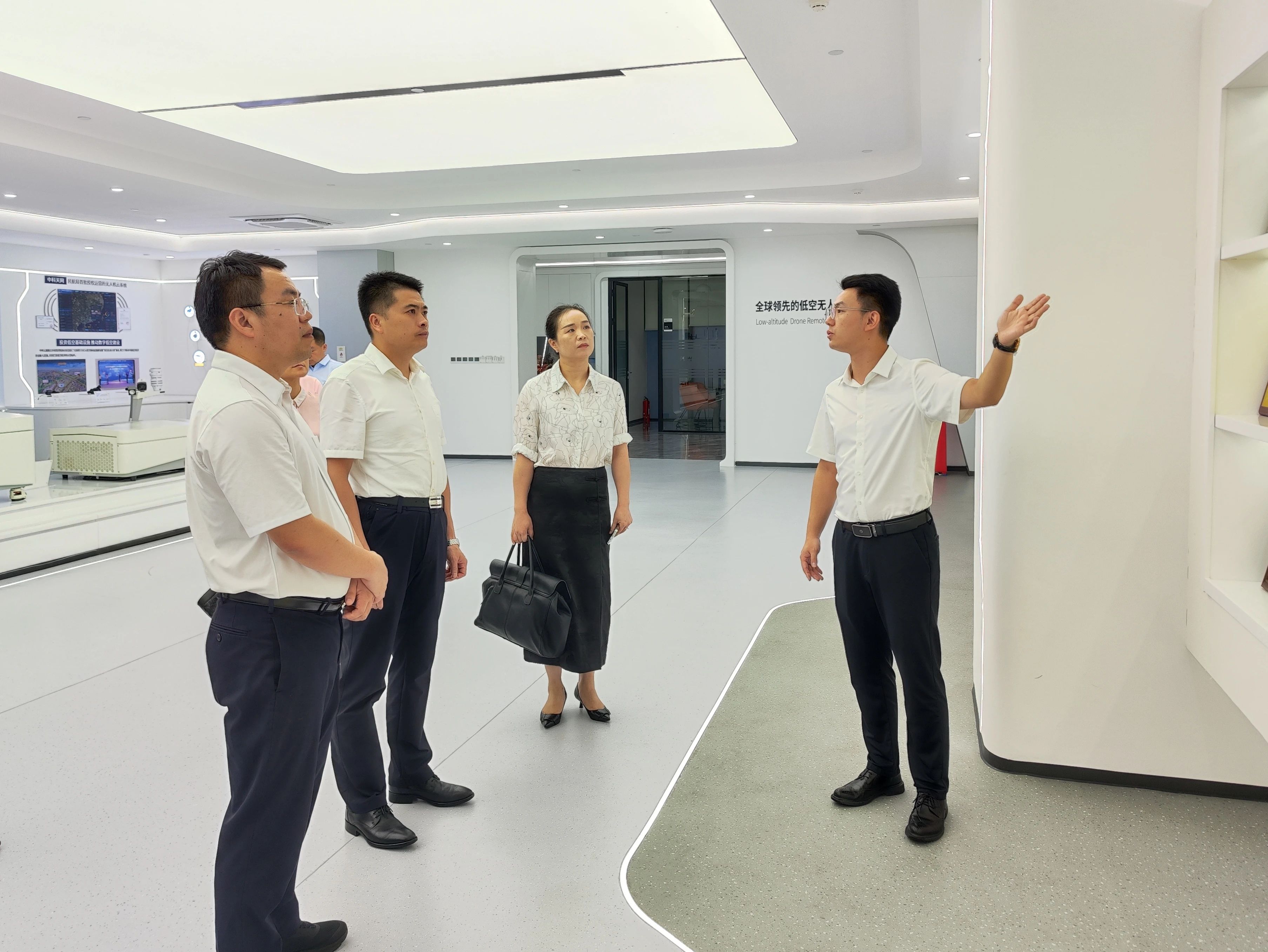 李磊带队赴广州、深圳开展招商考察