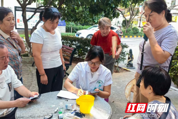“健康锦囊”进圭塘，街坊邻里共赴“养生课堂”