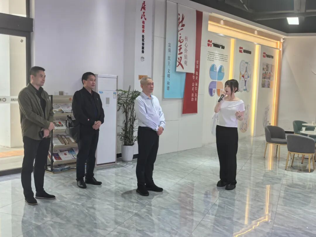 长沙市残联党组书记、理事长伍仁华调研雨花区基层残协工作